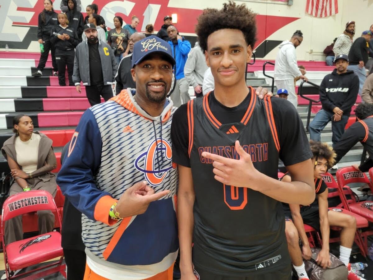 开始康复之旅!TMZ:此前遭遇严重车祸的阿里纳斯儿子现已出院