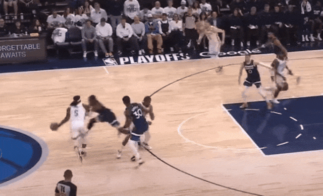 爱德华兹,攻防两端炸碎雷霆