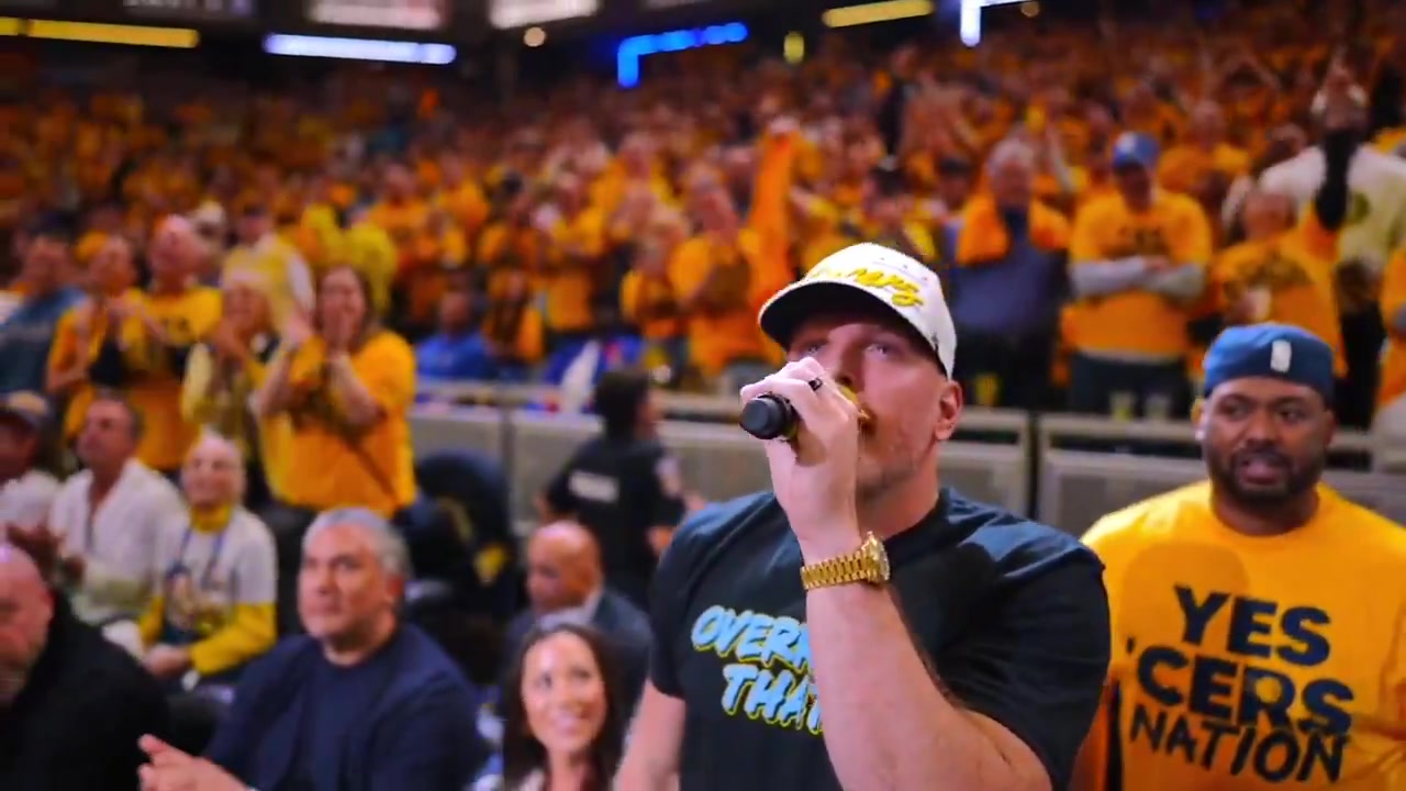 DJ介绍尼克斯名人球迷后大喊：让这群狗东西耷拉着耳朵滚回纽约！